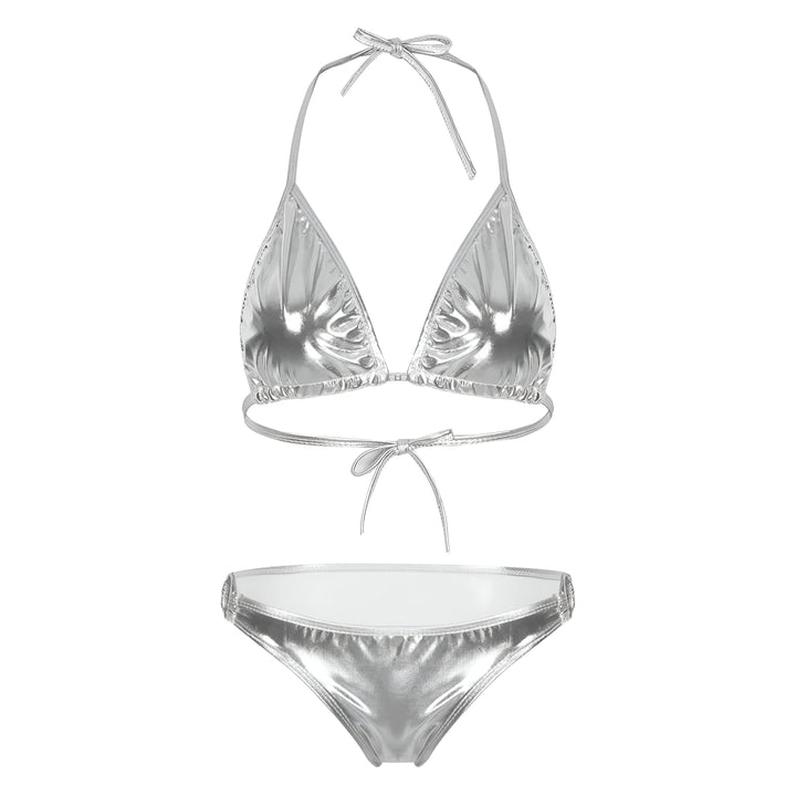 Maillot de bain deux pièces fuchsia brillant. Haut triangle à nouer dans le cou et le dos, bas de bikini assorti. Vêtement de plage tendance et estival.