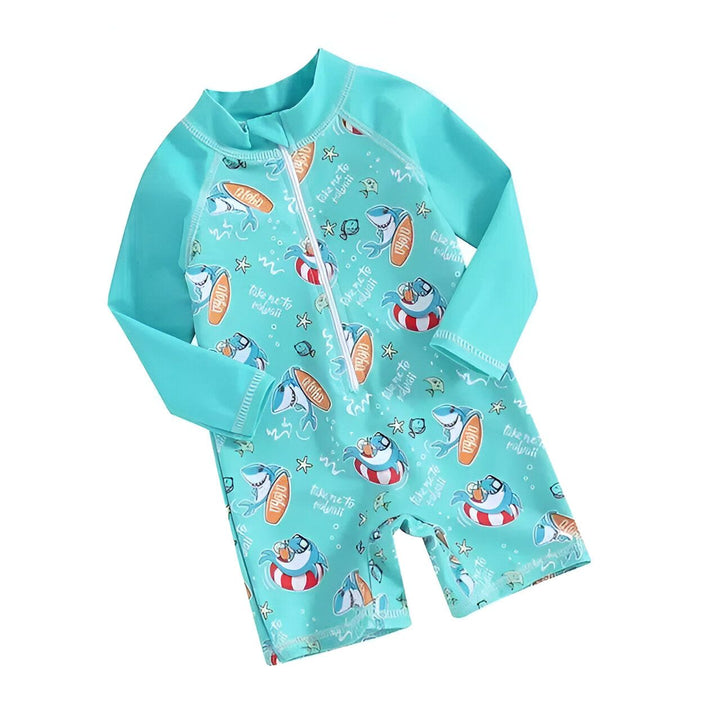 Combinaison de bain bébé turquoise à manches longues avec motif de requins, bouée de sauvetage et coquillages sur fond bleu clair. Idéal pour la plage et la piscine.