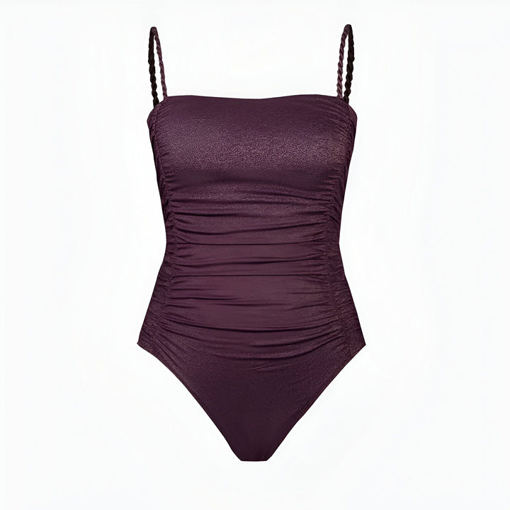 Maillot de bain une pièce violet foncé avec des bretelles torsadées et un effet froncé flatteur. Idéal pour la plage ou la piscine.