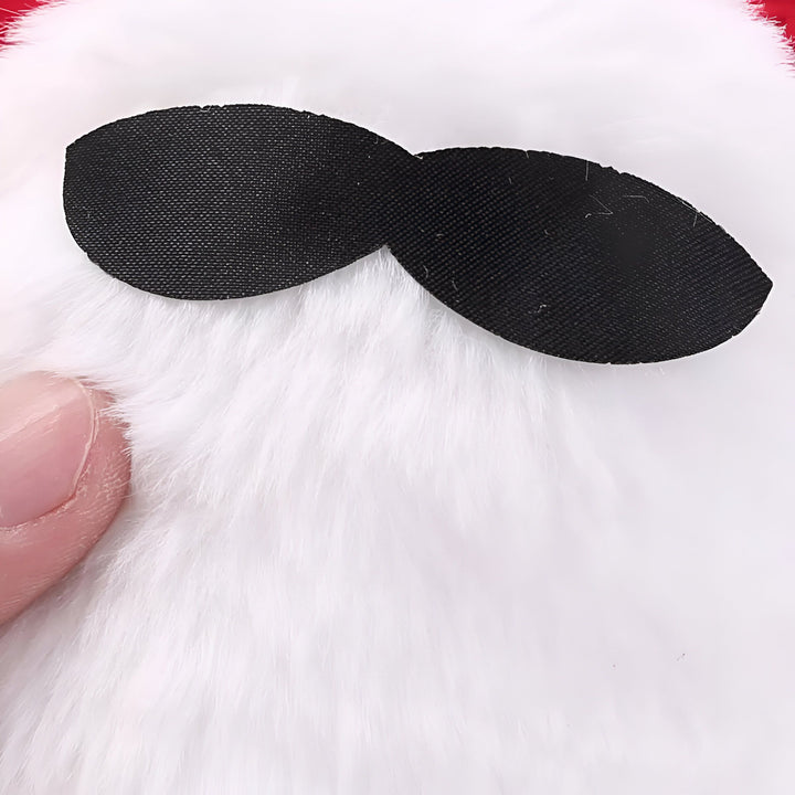 String rouge à bretelles avec motif de Père Noël avec barbe blanche et lunettes de soleil noires, idée de cadeau coquine pour Noël.