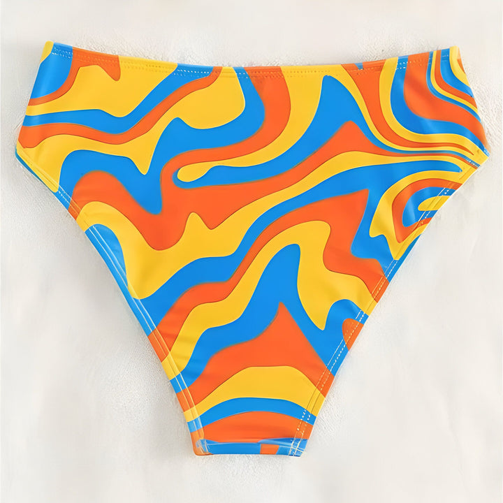 Culotte de bain taille haute avec motif ondulé coloré (jaune, orange, bleu). Mode été, vêtement de plage tendance.