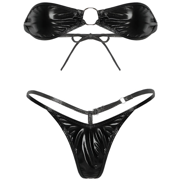 Ensemble de lingerie rouge métallique composé d'un haut bandeau à nœud et d'un string fin, idéal pour une séance photo ou un événement spécial. Sous-vêtements féminins originaux et glamour.