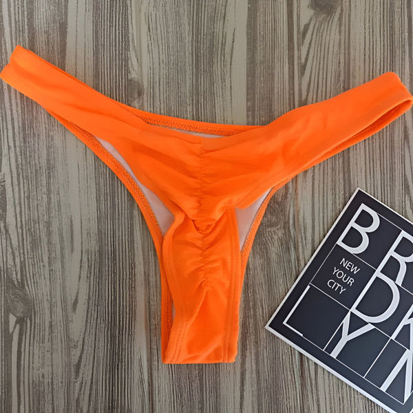 Maillot de bain femme string plissé : confort & style
