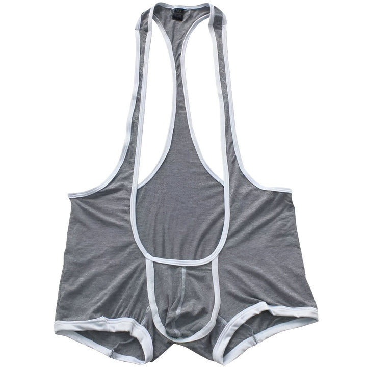 Gros plan d'un slip pour homme gris chiné avec une bordure blanche. Détail du tissu en coton doux et confortable. Sous-vêtement masculin élégant et moderne.