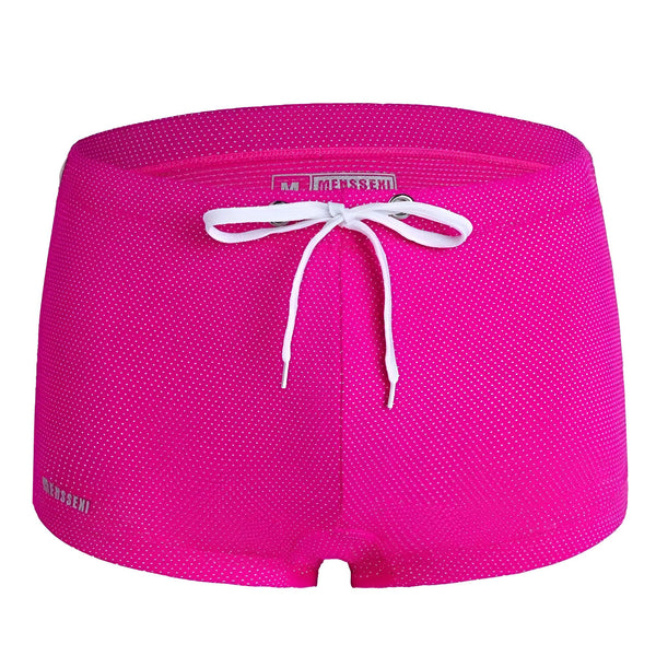 Maillot de bain homme rose vif de la marque Menssexi, avec des motifs à pois blancs et une ceinture à cordon blanc, idéal pour la natation et les vacances d'été.