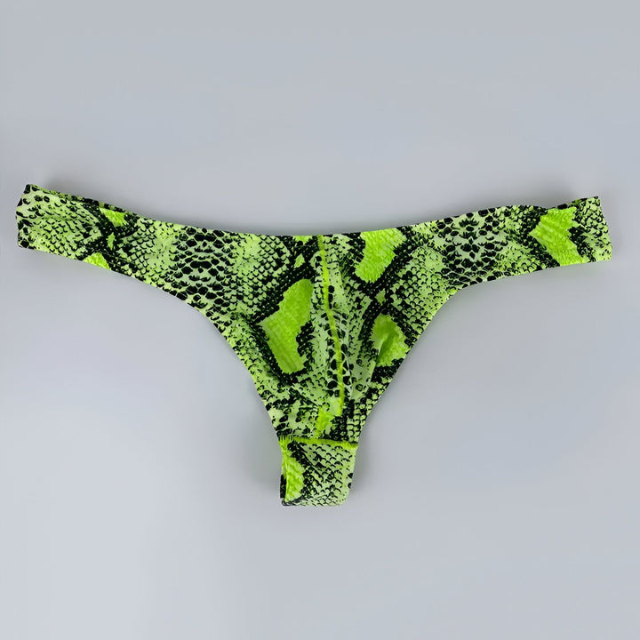Culotte string femme vert fluo avec motif peau de serpent noir. Sous-vêtement tendance, parfait pour l'été ou une soirée spéciale.